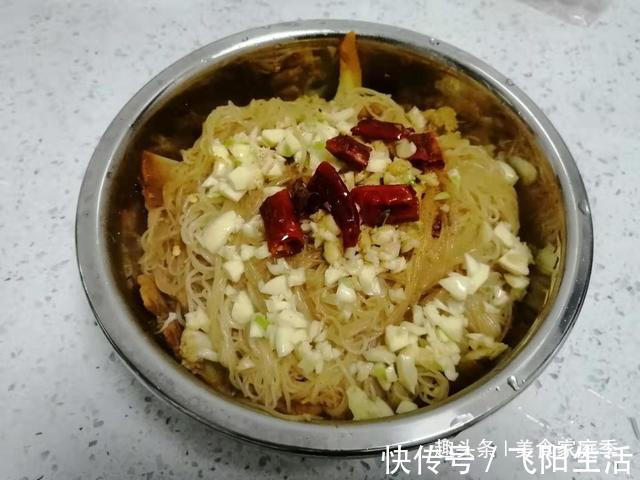 大v|大叔第一次做菜花粉丝煲,品相一般,但味道还不错,一人吃了一盆