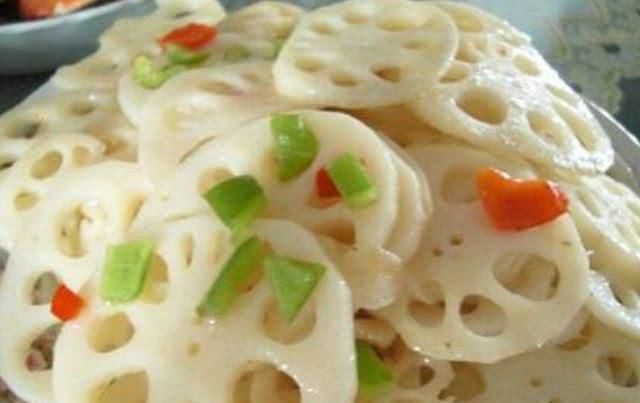 子宫|女人“例假”期间，尽量多吃4物，或助你排毒养颜，子宫更干净