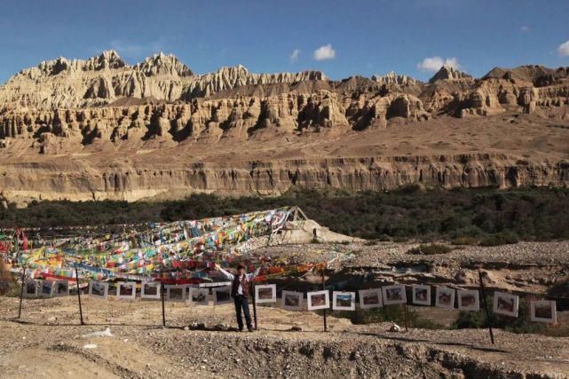 藏区!攀山涉水,穿越险峰,只为画出绝美的高原极地!