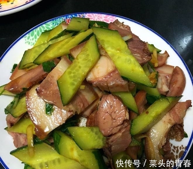 精选几道好吃的宴菜,五香排骨,麻辣烫,在家请客吃饭非常有面子