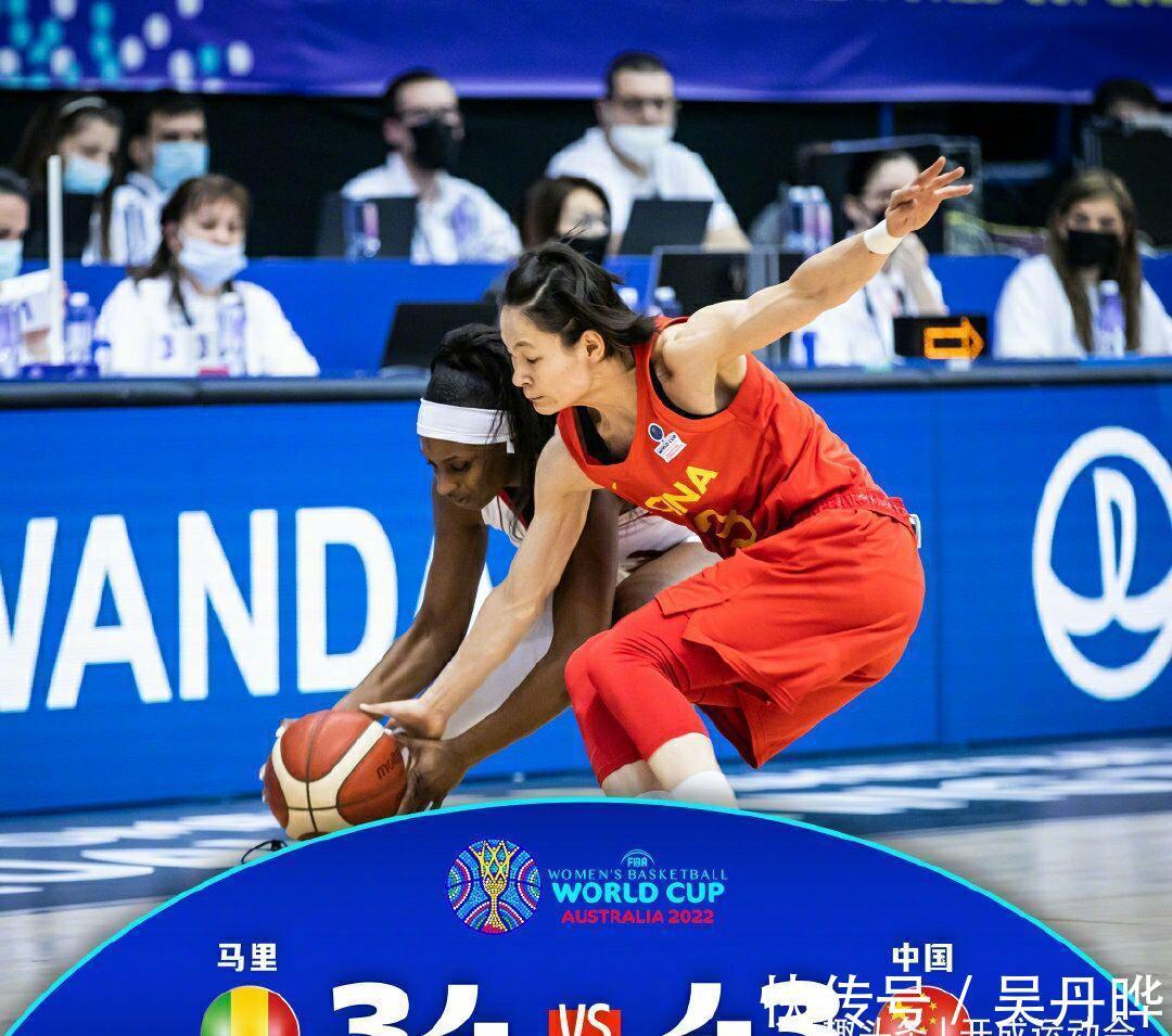 三分球|中国女篮险断电,第四节5分钟仅得2分,央视不播!主帅累垮李月汝