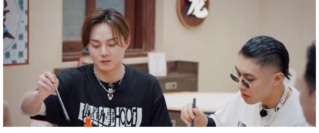 《大湾仔的夜》嘉宾选择提高节目热度，后期剪辑影响观看体验