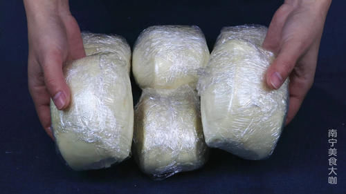 保存馒头别再放冰箱冷藏了,教你一招,放上3个月都依然宣软蓬松