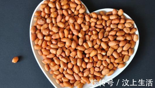 甘油酯|医生提醒吃完花生后不应该吃这种食物,但是很多人不知道!