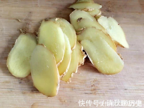 大蒜|大蒜和生姜一起泡水喝，解决了男女朋友的烦恼，涨知识了