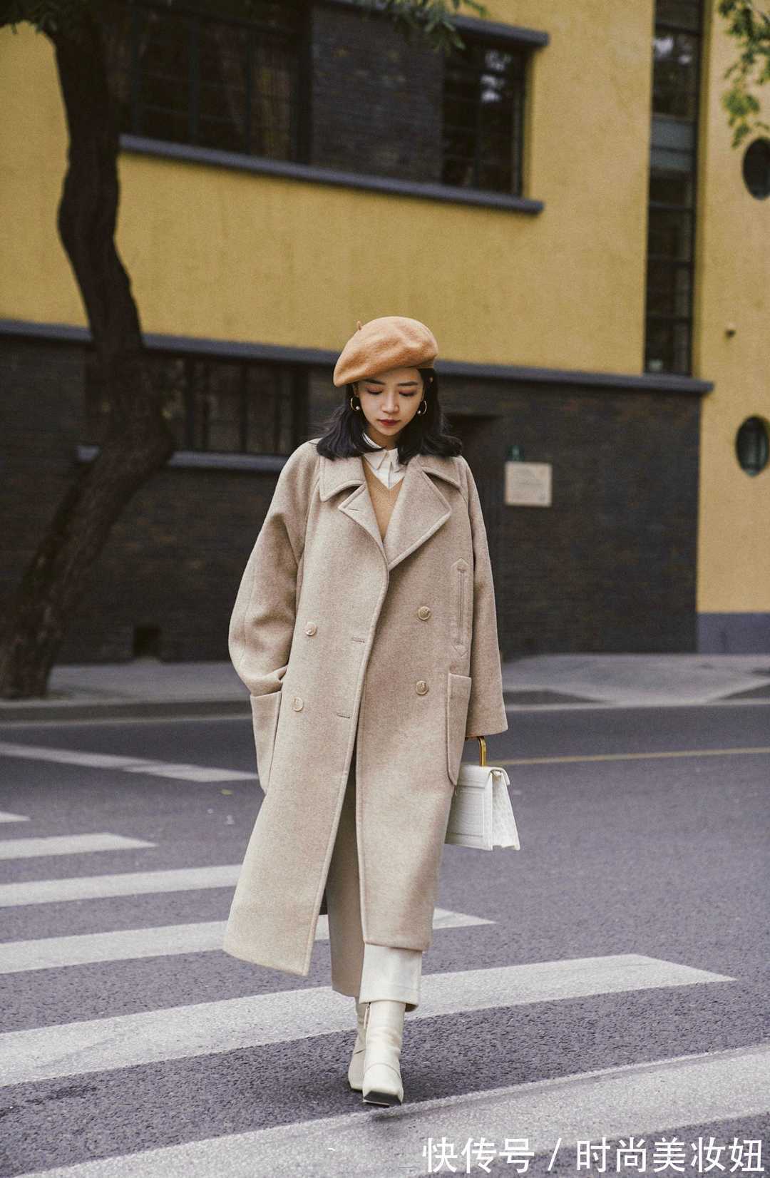 9分裤 “打底裤”已经过时了,今年穿直筒9分裤配短靴,高级保暖显腿长