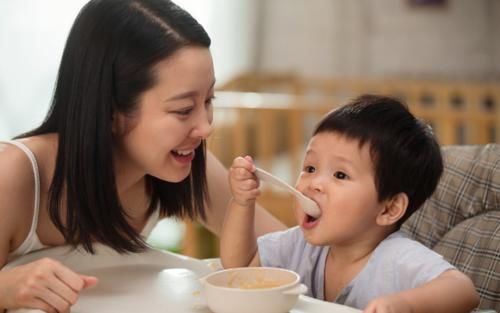 颌骨|宝宝长出吓人的双排牙,只因宝妈准备饮食时,多做了一件事