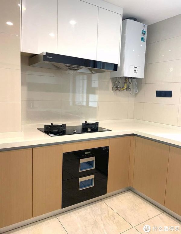 全屋|150㎡的精装大宅,一进门就被客厅迷住!全屋时尚高级,挑不出毛病