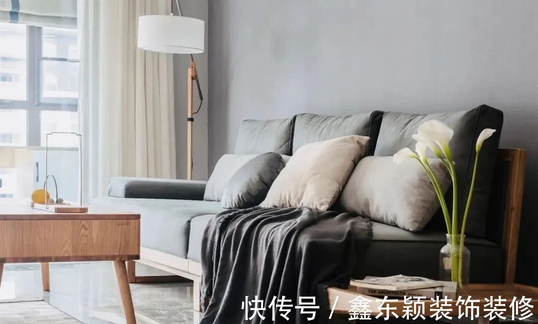 客餐厅|110平三居室，花11万精装房改造，卡座+餐边柜设计，温馨实用！