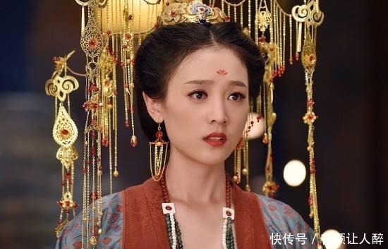 发疯|虐文为娶平妻,他把孕妻关进大牢,2年后看到三具枯骨,他发疯