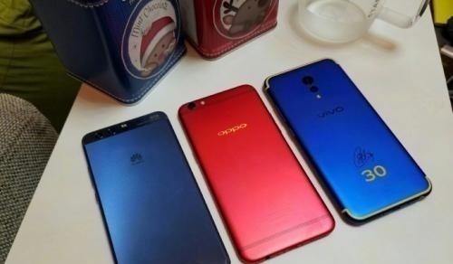 hovm|单从手机质量做工来说,小米华为和oppo、vivo,哪家最好?