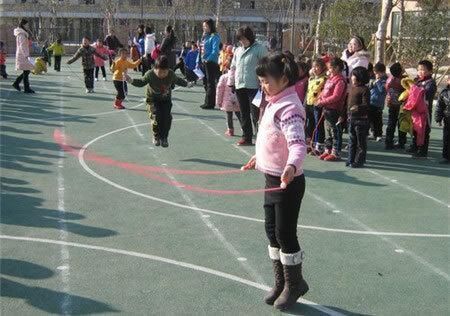 小洁|这个月是孩子长个的“黄金期”,家长若把握住了,不愁娃长不高!