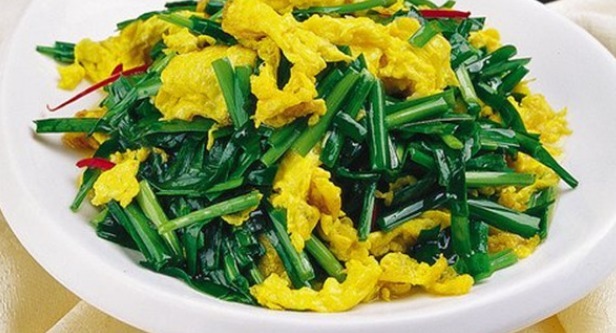 芹菜炒豆干|女性害怕“老得快”,常吃3食物,养出水嫩肌肤,祛皱淡化斑