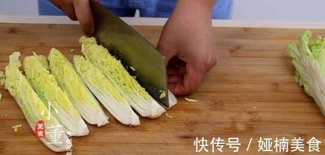 搅拌均匀|娃娃菜别再涮火锅了，大厨教你秘制做法，香辣开胃，吃了还想吃