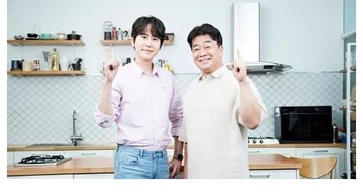 圭賢|Superjunior成員圭賢攜手白宗元出席電視節(jié)目發(fā)布會