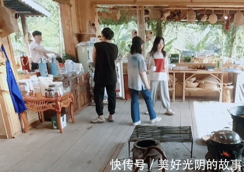 向往的生活|《向往》迎來最精致男孩,走哪都得涂防曬,連譚松韻都看不下去了