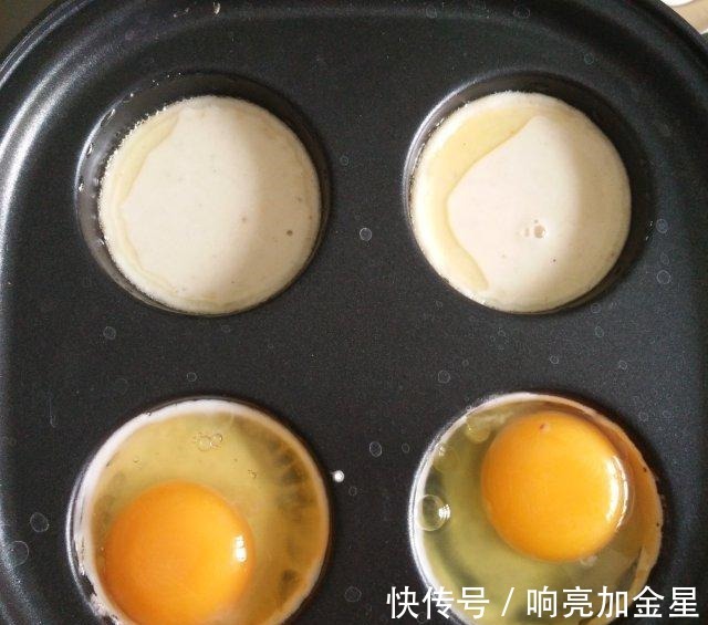 泡打粉|鸡蛋汉堡，宣软咸香，当小吃做早点都可以！