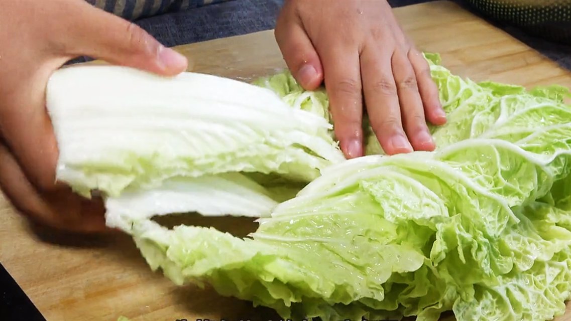 白菜炖粉条，直接下锅是大错！教你不外传的诀窍，做一锅都不够吃