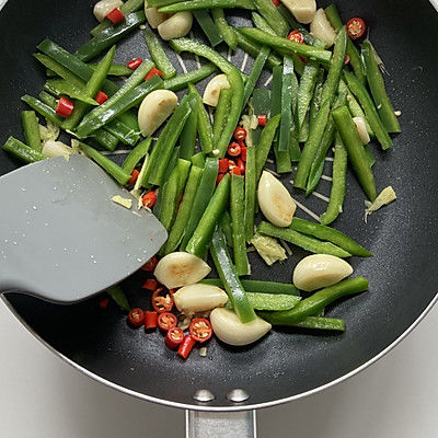 青椒|蒜香青椒牛肉粒