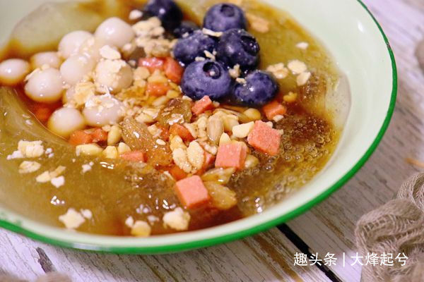 传统红糖冰粉灵魂气泡，是最适合夏天的味道