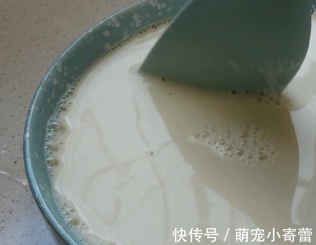 豆腐脑自制方法:不用石膏,口感嫩滑雪白漂亮,1斤黄豆全家管够