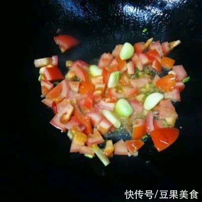  最常吃的家常菜，还属西红柿菜花木耳炒鸡蛋最诱人