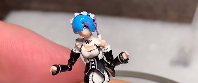 拉姆雷姆|手办界最小手办?用粉笔制成,比指甲盖还小,关节能自由转动!