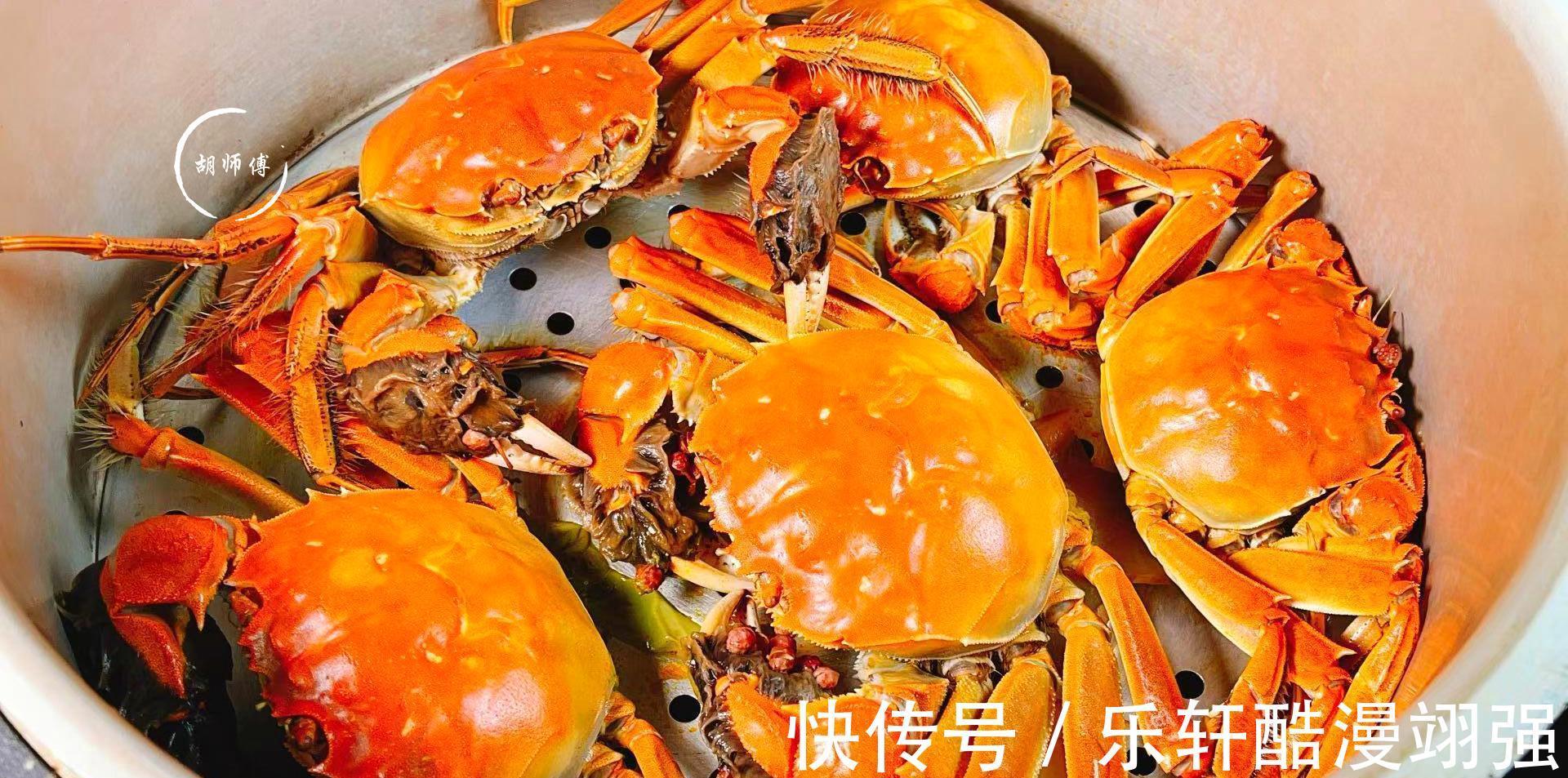 蒸螃蟹时，万不可直接上锅蒸！多加2步，螃蟹不断腿不流黄，超香