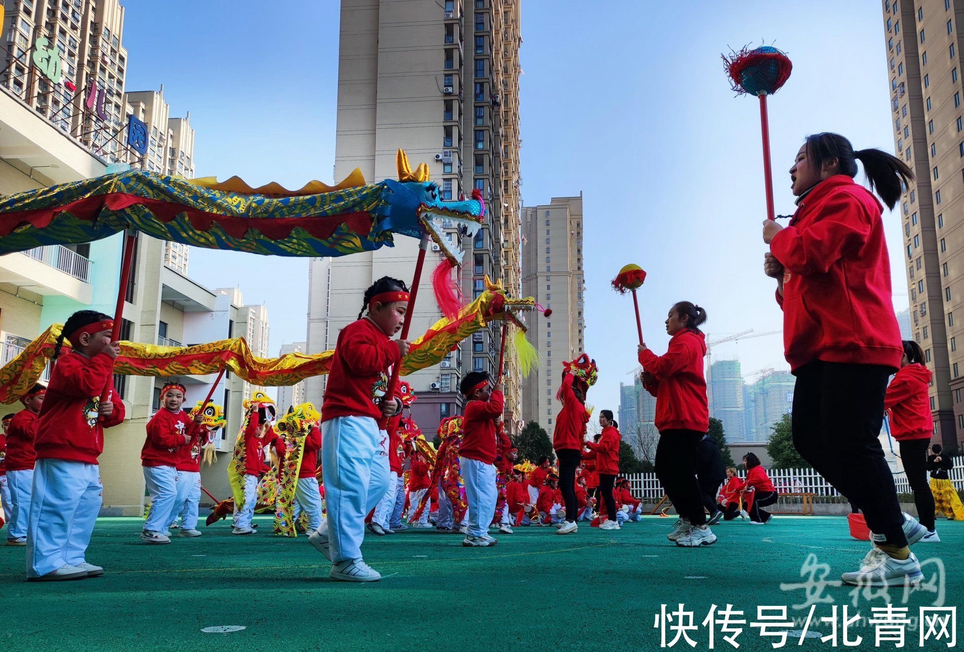 大皖|芜湖：萌娃“龙腾虎跃”迎新年