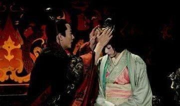 凄惨|三国时期甄姬被丈夫赐毒酒,死相凄惨,但这一位却死的比她还惨