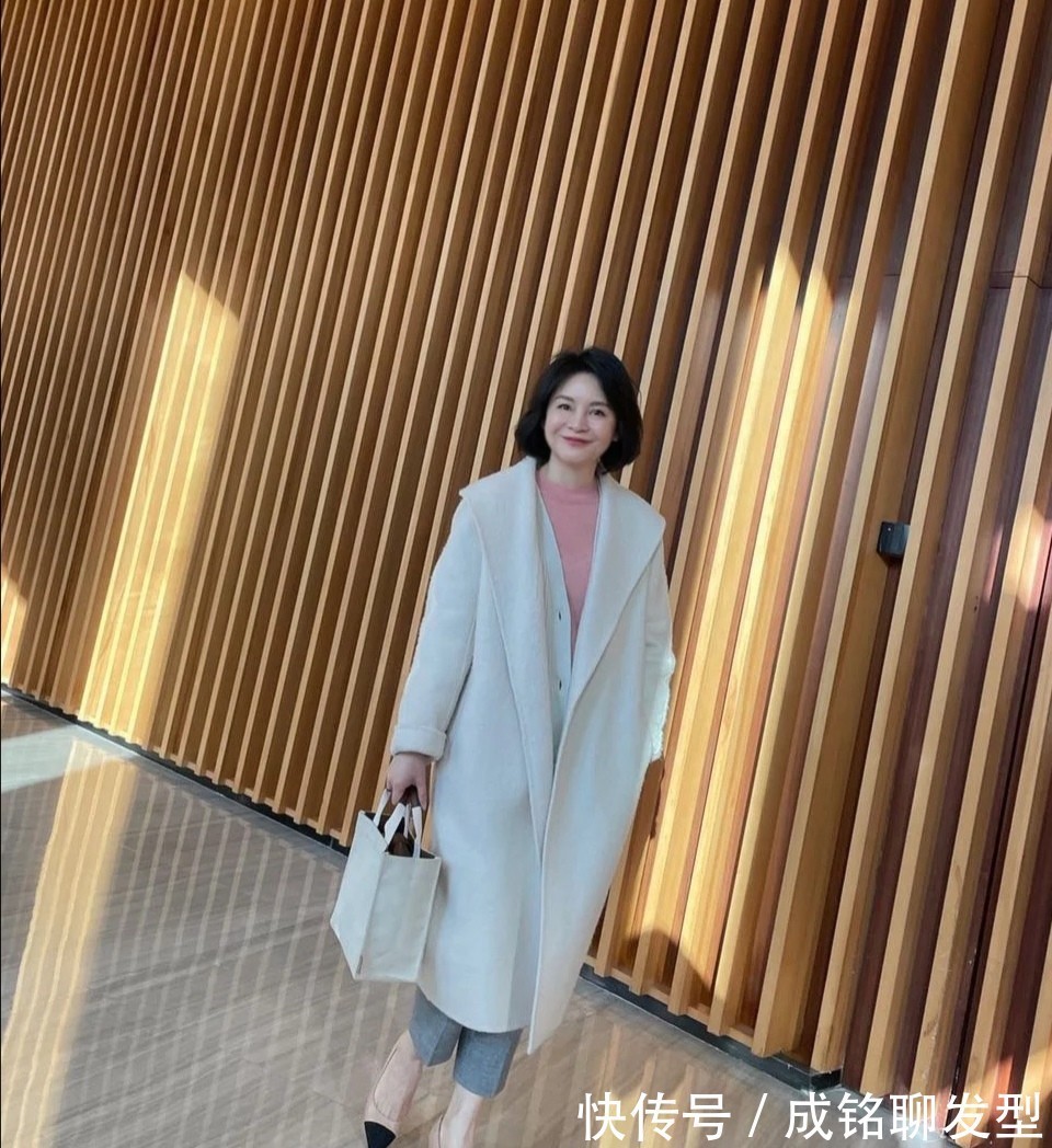 单品|这位五十多岁的妈妈好会穿!用三款单品穿出优雅气质,高级又减龄