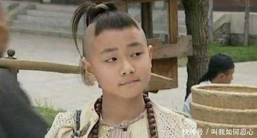 下联@考官一上联“闲看门中月”,9岁神童一下联,经典至极!