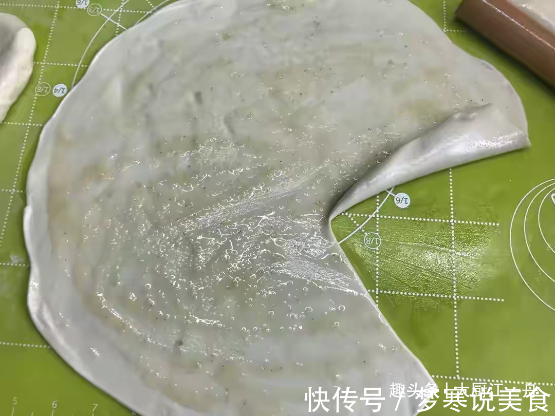 怎样烙饼才能不硬关键在于和面，面点师教你1招，凉了也不硬