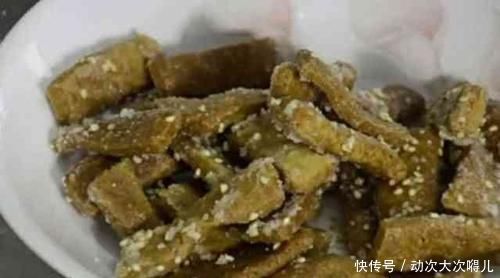 糯米粉百吃不厌的做法，开水一烫，大刀一挥，香甜酥脆，做法简单