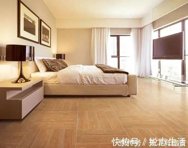 瓷砖|头一次见有人家里铺这种地板,不得不感叹聪明,省钱好用又耐用
