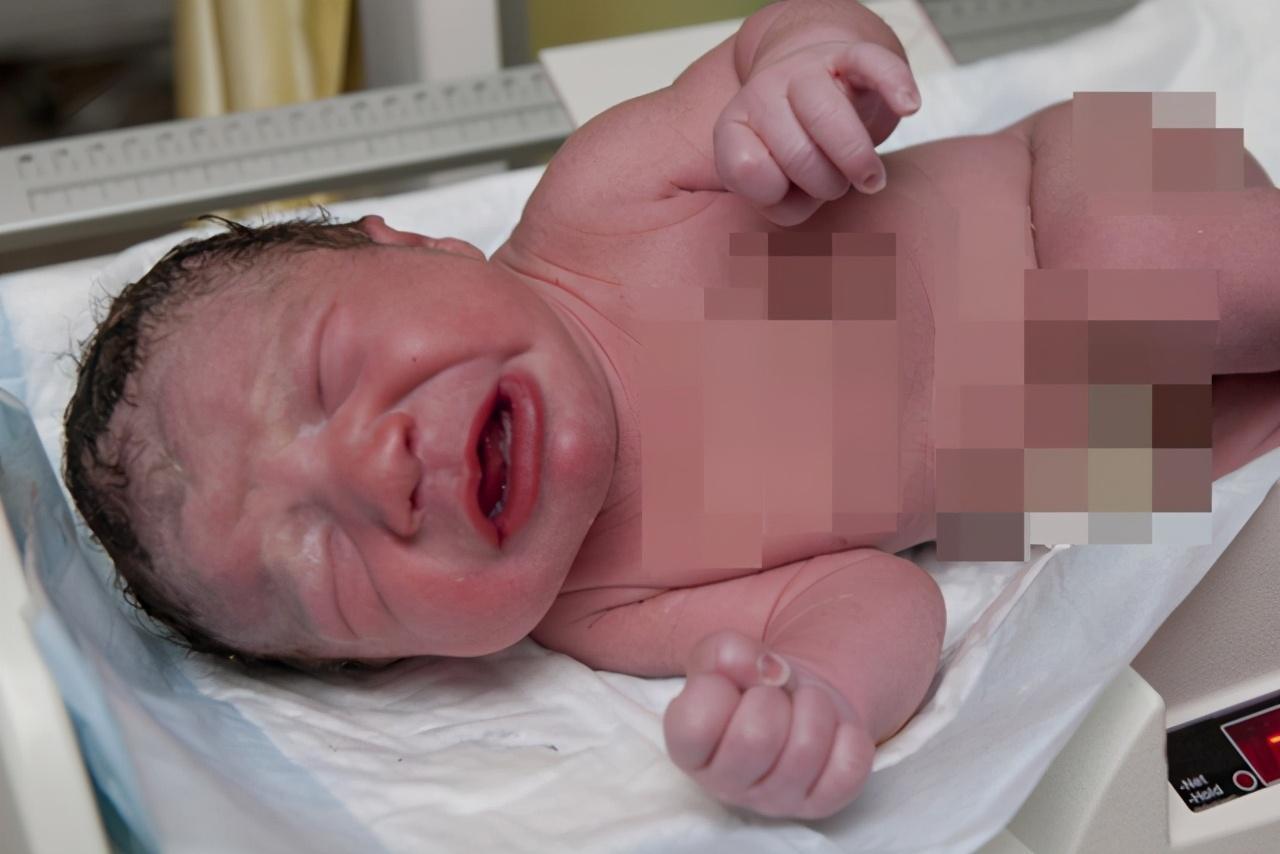 宝宝|刚出生的新生儿,如果符合这些标准,那就恭喜了,说明他很健康!