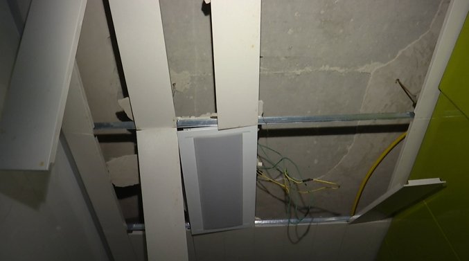 天花板|轰隆一声！住户正在厨房做饭，没想到经历了一场“历险记”