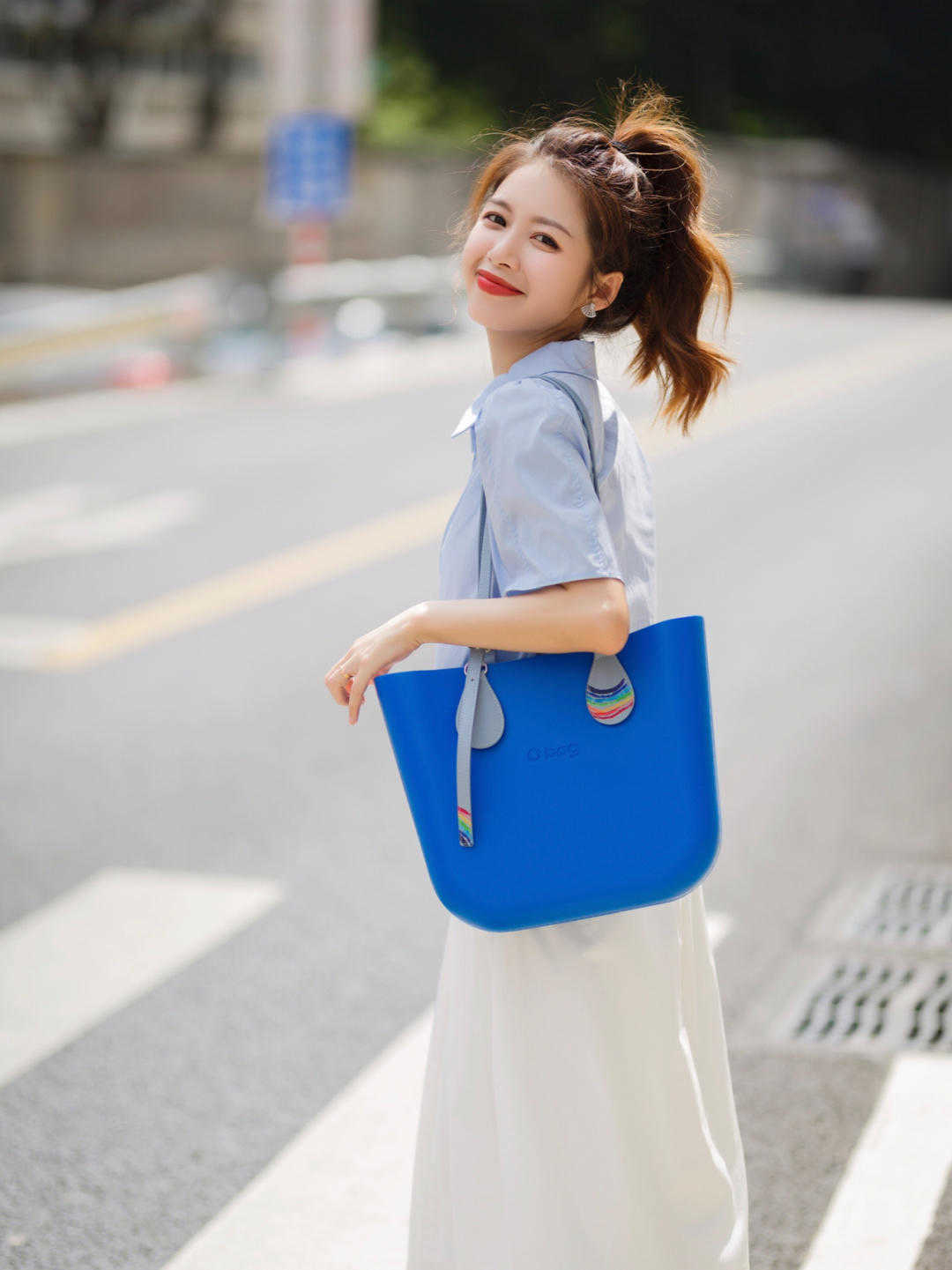 衬衫搭配|夏季,衬衫搭配半身裙温柔优雅,这样穿尽显青春活力,漂亮大气