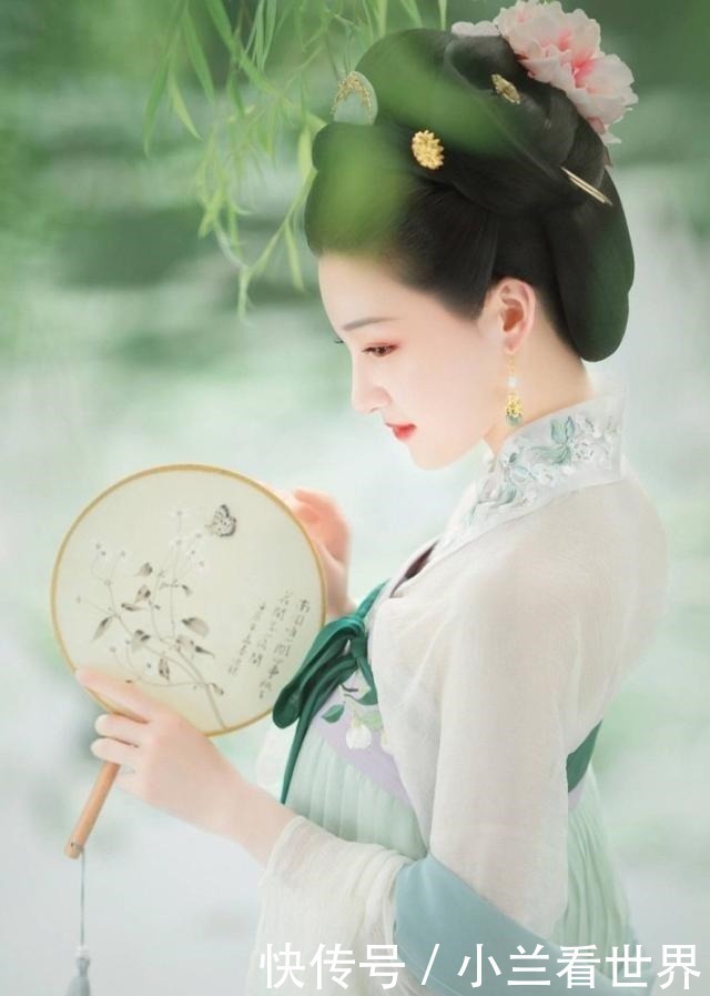 诗词$诗词里艳词虽多,读这一首就够了,末两句只有十字,可抵千言万语