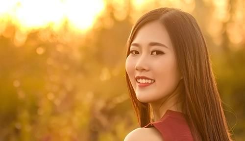 香香|为啥有些女性自带体香?香味是从哪儿来的?会随年龄消失吗?