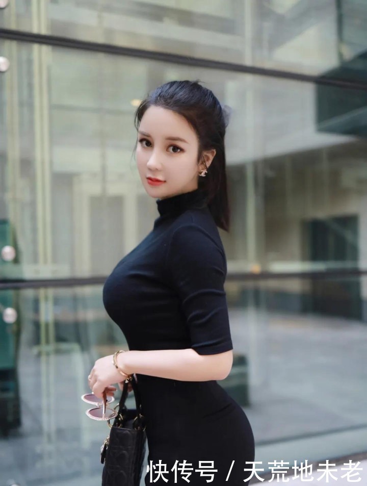 高跟鞋 美女事业双丰收的霸道女总裁,真是职业新人们的学习楷模!