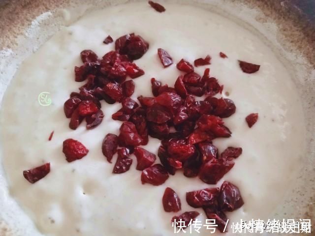 蔓越莓|夏季,面粉这样做,出锅孩子能吃5个,酸甜可口,好吃解馋