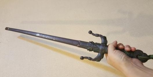 为了对付武士刀 日本古代警察将源自中国的 铁尺 纳为常备武器