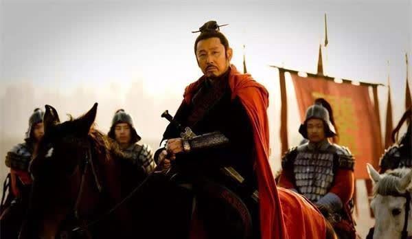 君臣&刘邦称帝后,为免父亲向自己行跪拜礼,想出一法子,后世沿用千年