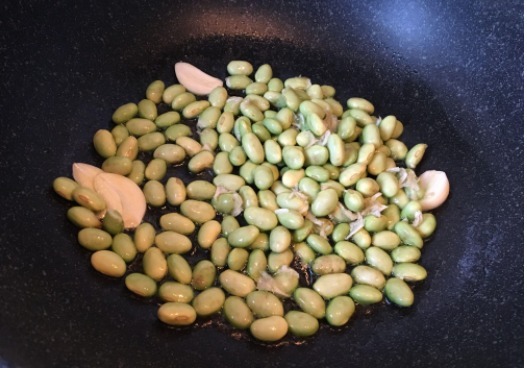 豆腐跟它真是绝配,鲜嫩多汁,花钱不多,比放肉还好吃