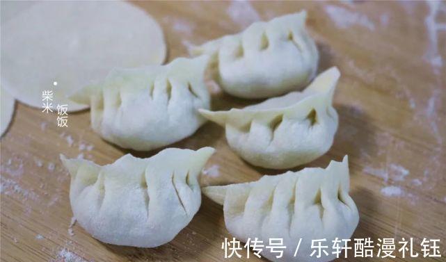 包饺子|七月八月,记得吃这菜,才一元一斤,水嫩多汁,包饺子特别香