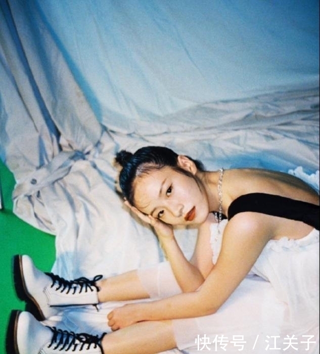 马尾|别再披头散发了,今秋流行这3种“扎发发型”,简单自然易上手