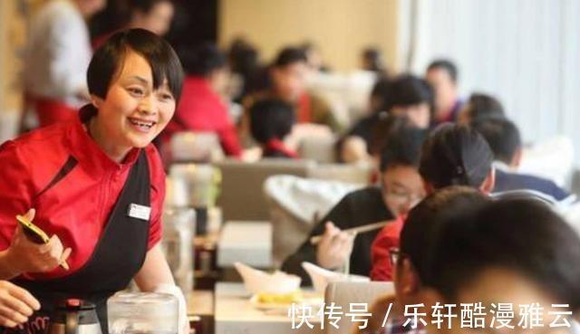 李海燕|从服务员到海底捞二把手,她17岁进海底捞,40岁身价超30亿