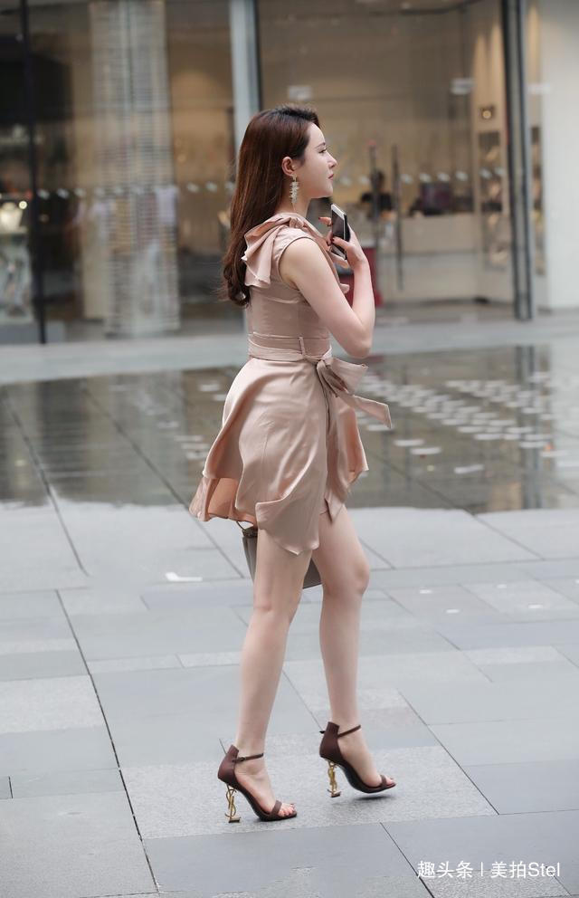 高跟儿 夏日出街必备单品,一双显气质显腿长的高跟儿凉鞋,来一双美一夏