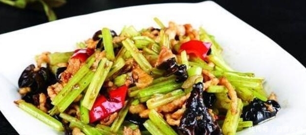 豆瓣酱|朋友来家吃饭做的几道美食,香辣开胃下酒又下饭,上桌都抢着吃
